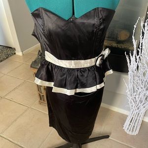 Vintage Jessica McClintock black satin dress Sz9